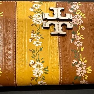 Tory Burch McGraw Continental Zip Wallet, new without tags.